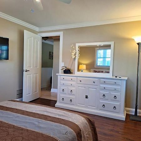 Vacation Home On Alligator Drive Woodmere Bagian luar foto