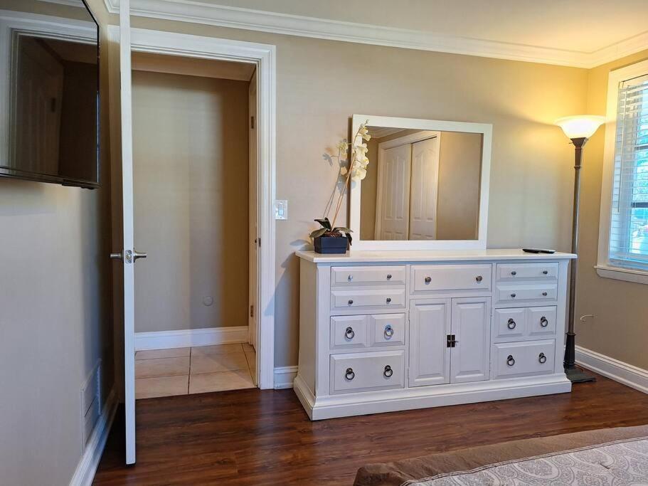 Vacation Home On Alligator Drive Woodmere Bagian luar foto