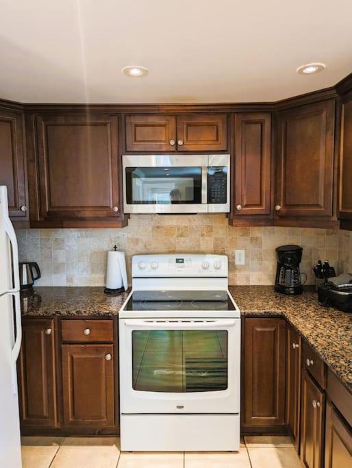 Vacation Home On Alligator Drive Woodmere Bagian luar foto