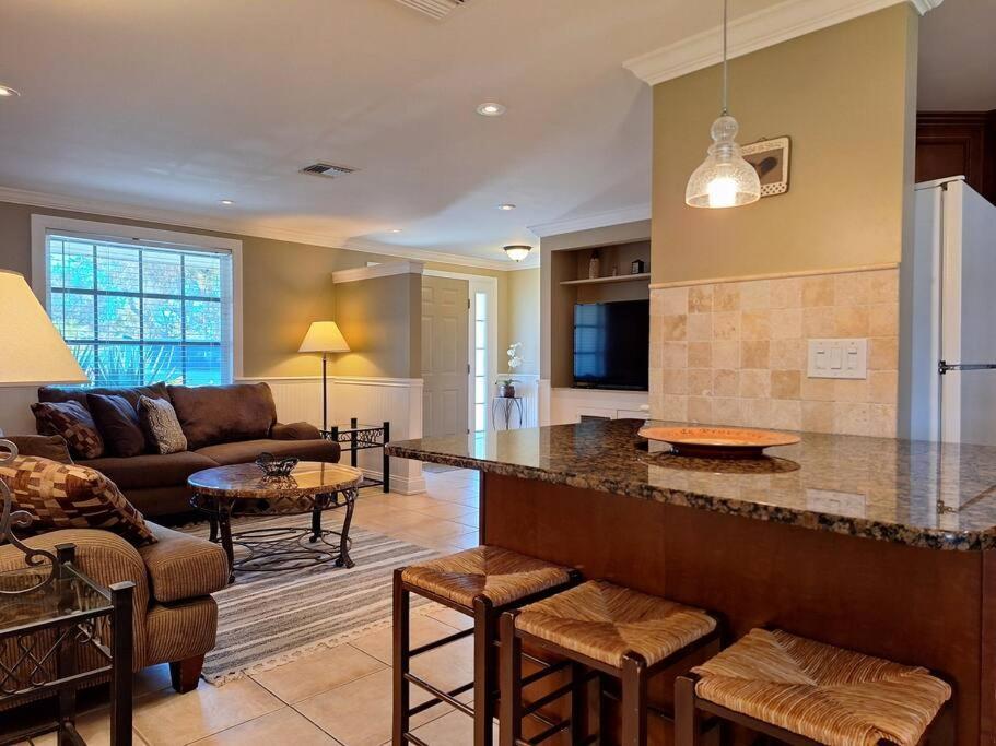 Vacation Home On Alligator Drive Woodmere Bagian luar foto