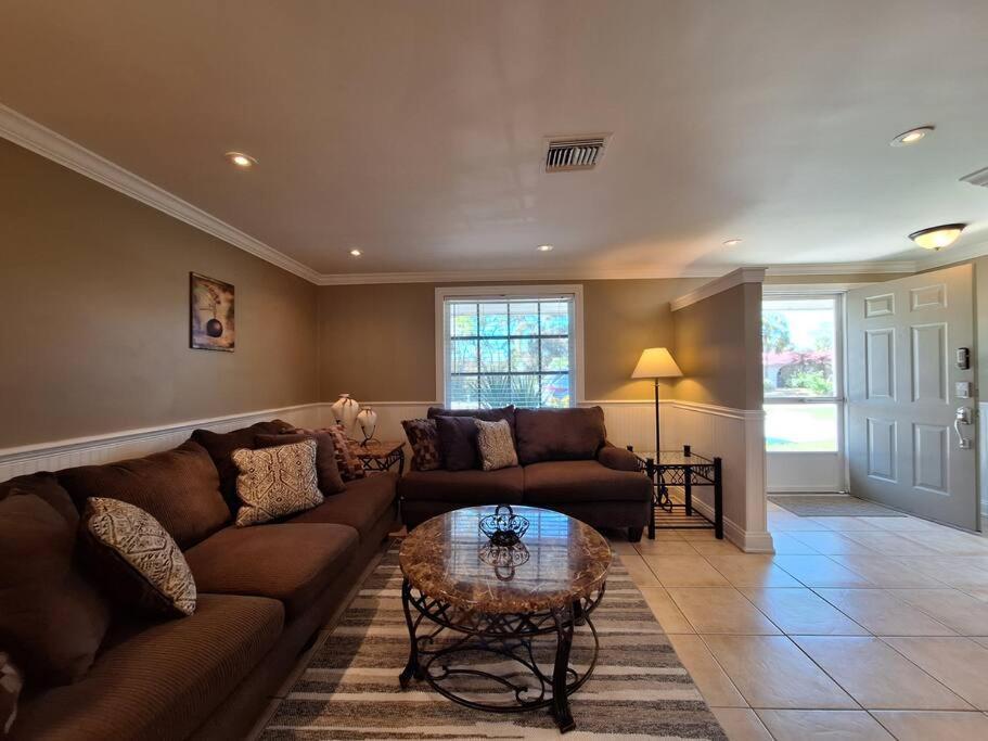 Vacation Home On Alligator Drive Woodmere Bagian luar foto